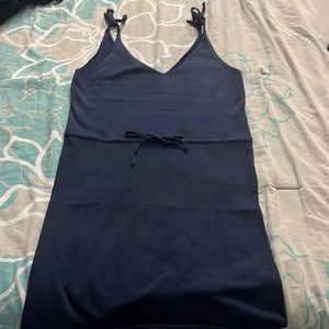 Mid length dress with tie front